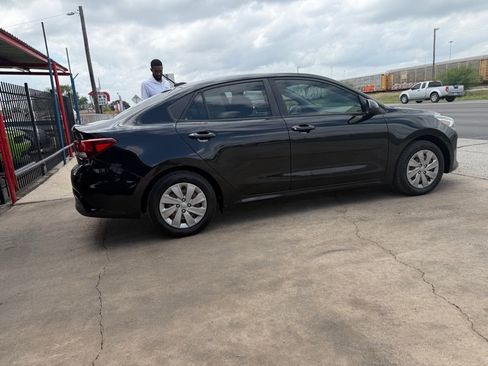 Used 2020 Kia Rio LX image 12