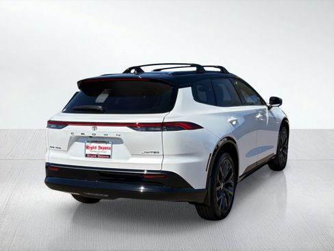 New 2026 Toyota Crown Signia image 7