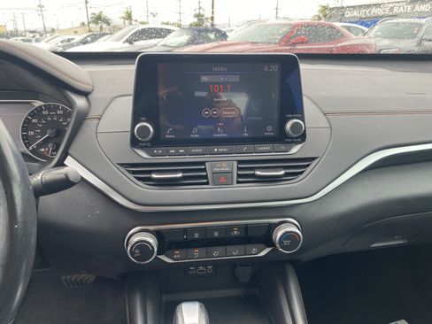 Used 2021 Nissan Altima 2.5 SR FWD image 13