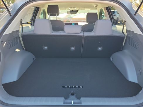 New 2026 Hyundai Ioniq 5 SE image 7