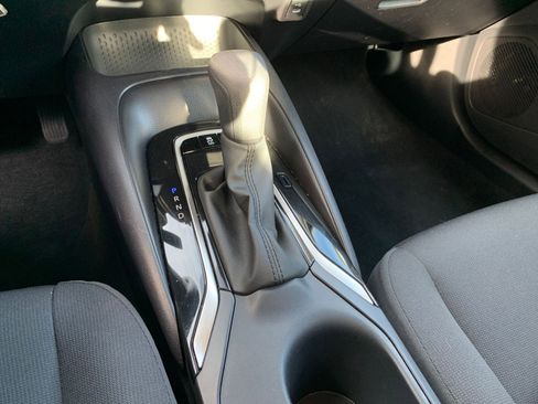 Used 2025 Toyota Corolla LE image 39