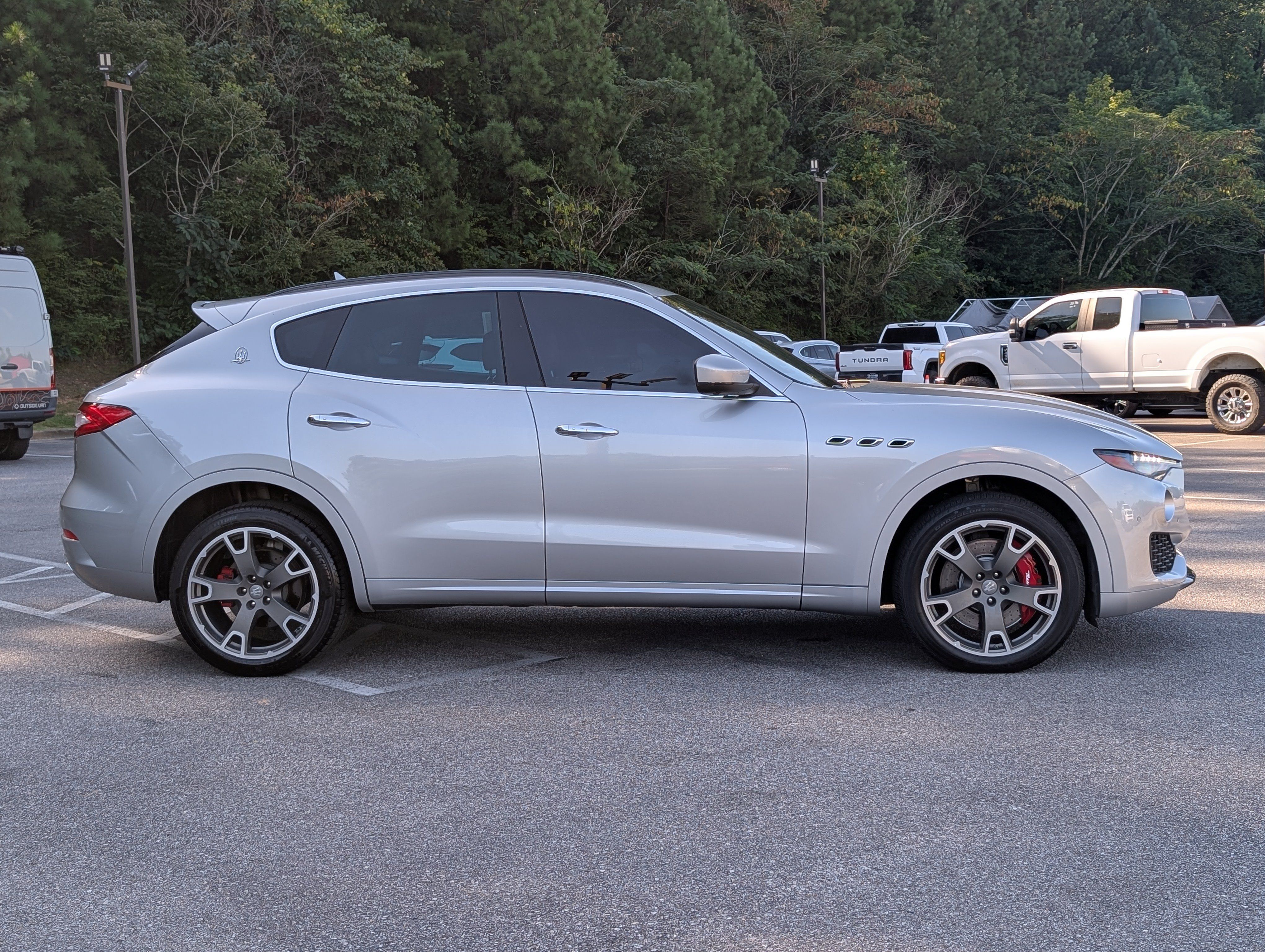 Used 2017 Maserati Levante S AWD/4WD image 10