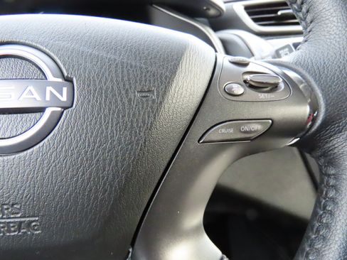 Used 2024 Nissan Murano SV w/ SV Midnight Edition Package image 34