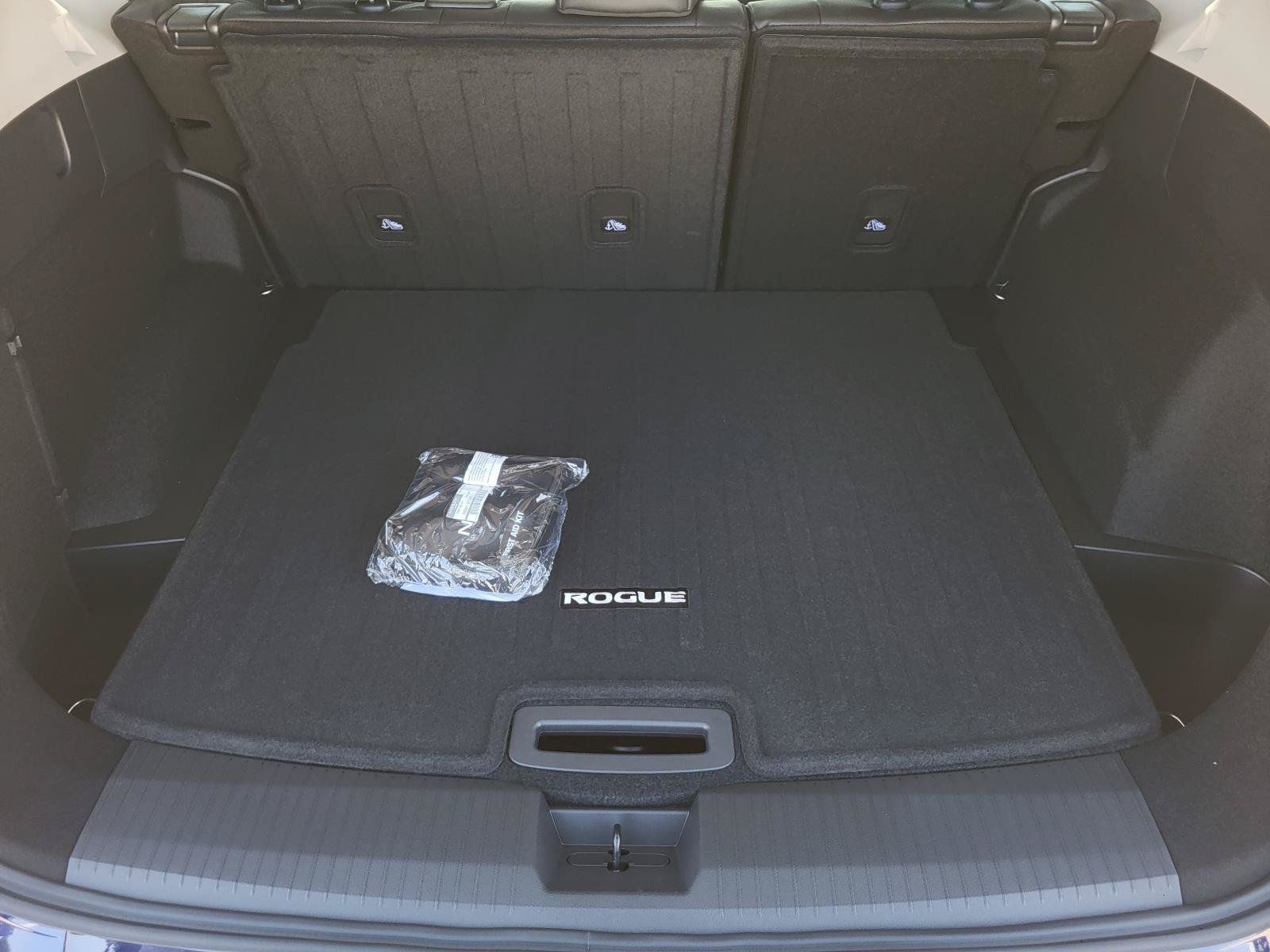 New 2026 Nissan Rogue Dark Armor FWD image 13