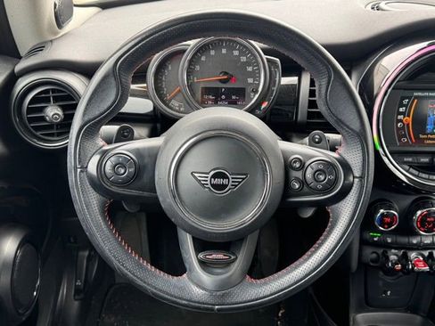 Used 2019 MINI Cooper S w/ Premium Package image 21