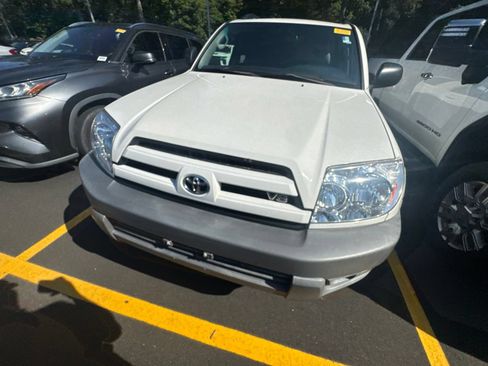 Used 2003 Toyota 4Runner SR5 AWD/4WD image 6