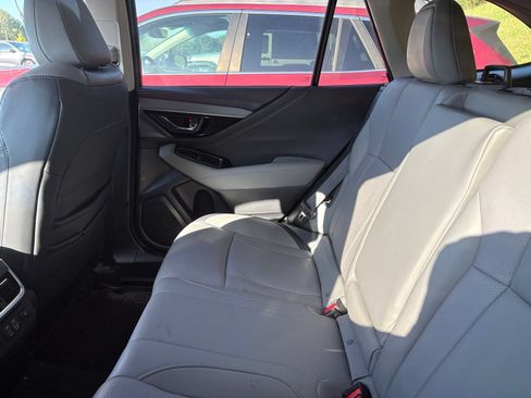 Used 2024 Subaru Outback Limited AWD/4WD image 9