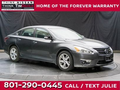 Used 2015 Nissan Altima 2.5 SV w/ Convenience Package