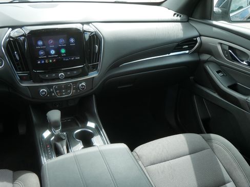Used 2023 Chevrolet Traverse LT AWD/4WD image 11