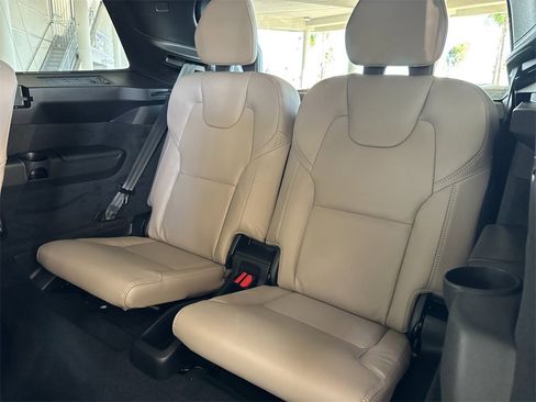 New 2026 Volvo XC90 B6 Ultra w/ Lounge Package image 14