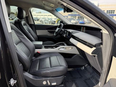 Used 2024 Lincoln Nautilus Reserve image 39