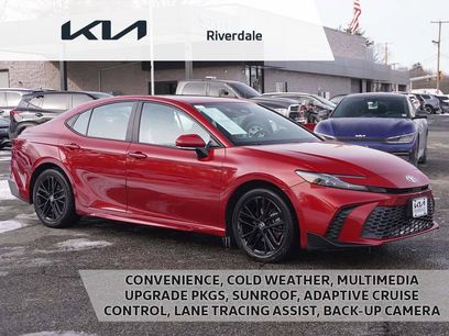 Used 2025 Toyota Camry SE w/ Multimedia Upgrade Package