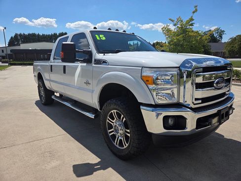 Used 2015 Ford F250 XLT w/ XLT Value Package AWD/4WD image 4