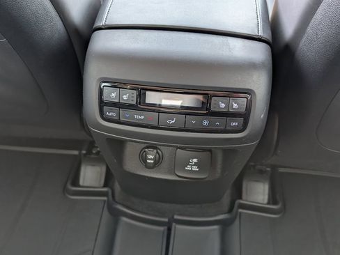 Used 2024 Hyundai Palisade SEL w/ Premium Package image 24