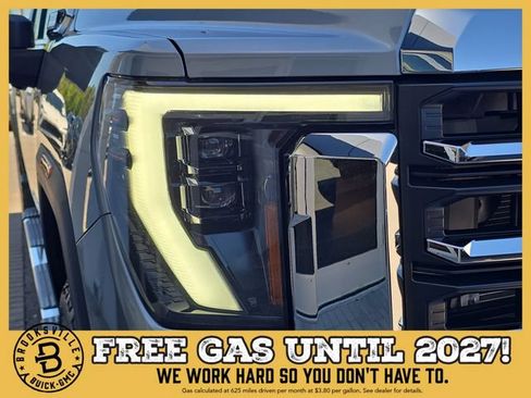 New 2026 GMC Sierra 2500 SLT w/ SLT Premium Package AWD/4WD image 11