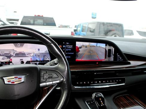 Used 2022 Cadillac Escalade Luxury image 21