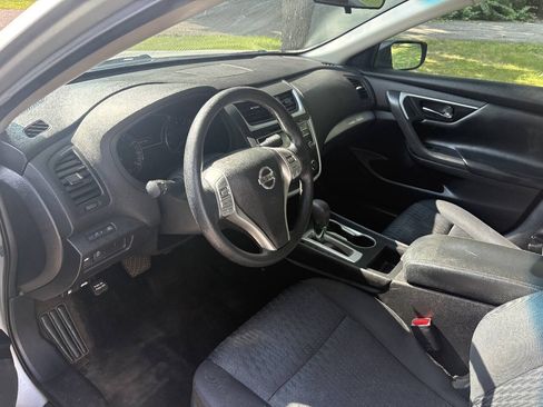 Used 2017 Nissan Altima 2.5 S w/ Power Driver Seat Package FWD image 19