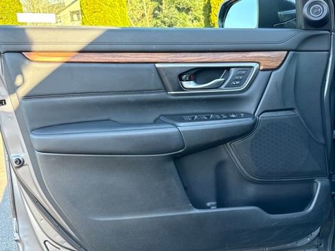 Used 2021 Honda CR-V Touring image 19