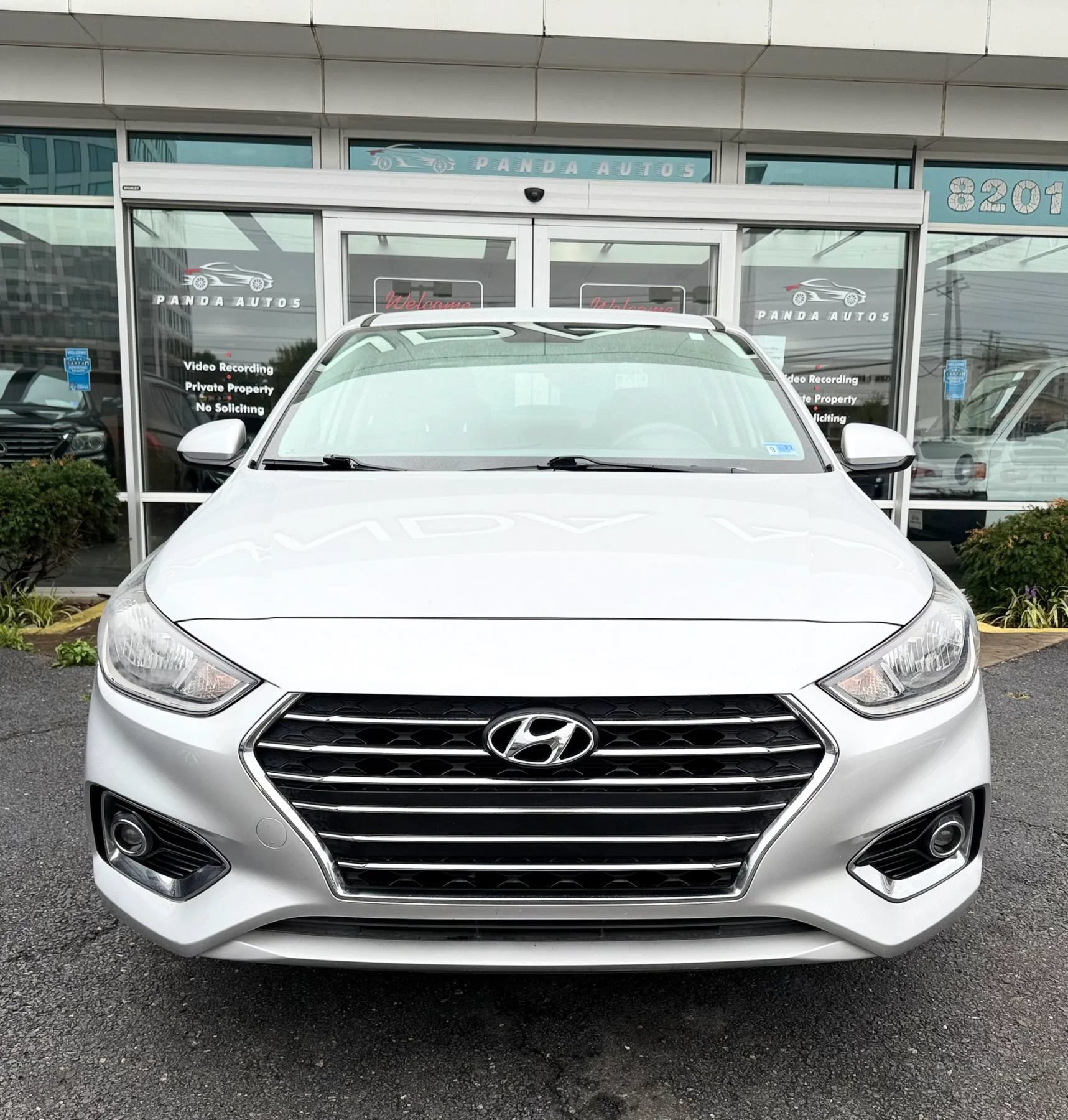 Used 2020 Hyundai Accent SEL FWD image 2