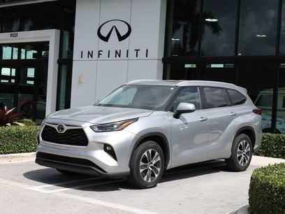 Used 2023 Toyota Highlander XLE