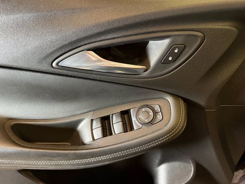 Used 2020 Buick Encore GX Select image 19