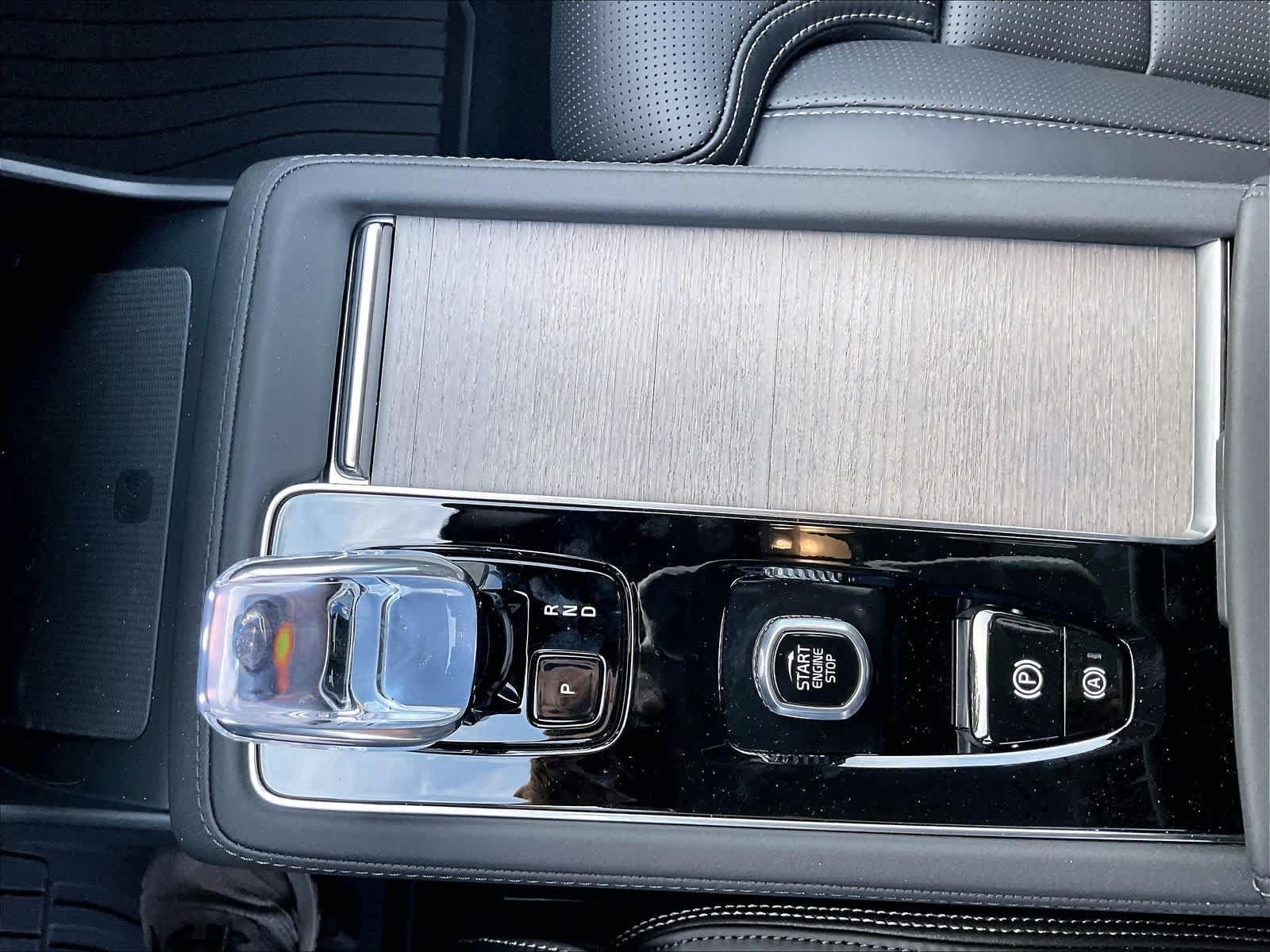 New 2026 Volvo XC90 T8 Ultra w/ Lounge Package AWD/4WD image 10