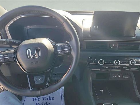 Used 2025 Honda Pilot Black Edition image 10