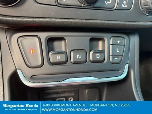 Used 2020 GMC Terrain Denali w/ Denali Premium Package AWD/4WD image 26