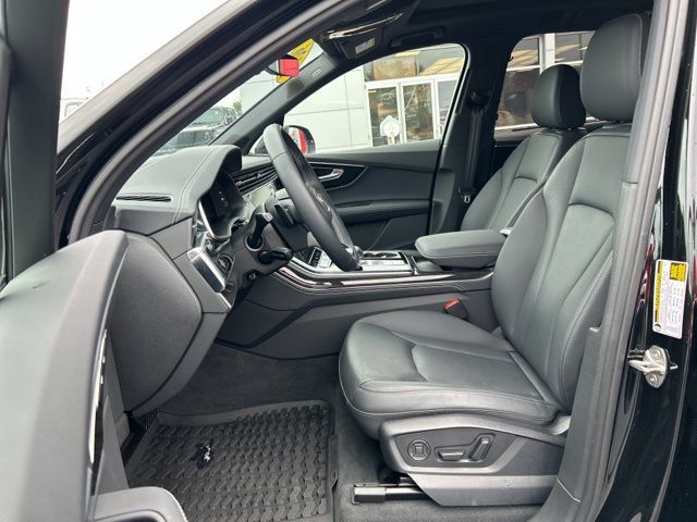 Used 2026 Audi Q7 3.0T Premium Plus w/ Premium Plus Package AWD/4WD image 34