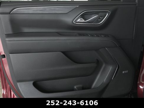 Used 2024 GMC Yukon SLT w/ SLT Luxury Package AWD/4WD image 30