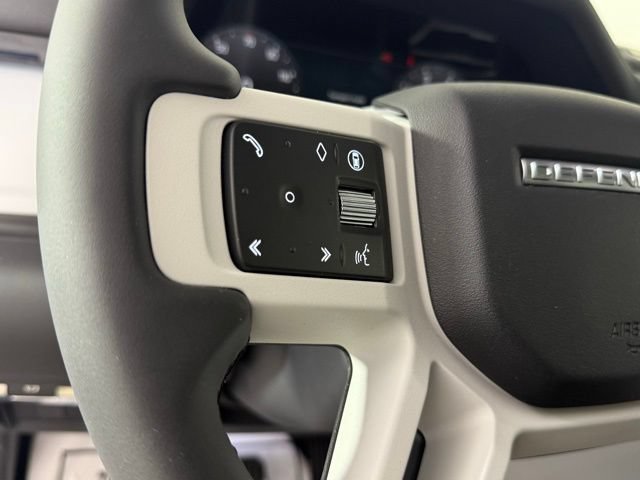 Certified 2025 Land Rover Defender 110 S AWD/4WD image 34