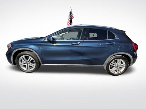 Used 2019 Mercedes-Benz GLA 250 4MATIC w/ Premium Package image 7