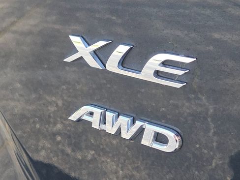 Used 2025 Toyota Corolla Cross XLE w/ Convenience Package AWD/4WD image 26