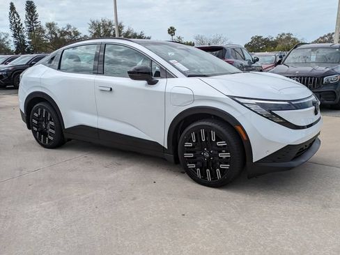 New 2026 Nissan Leaf Platinum+ w/ Cargo Package (Platinum+) FWD image 2