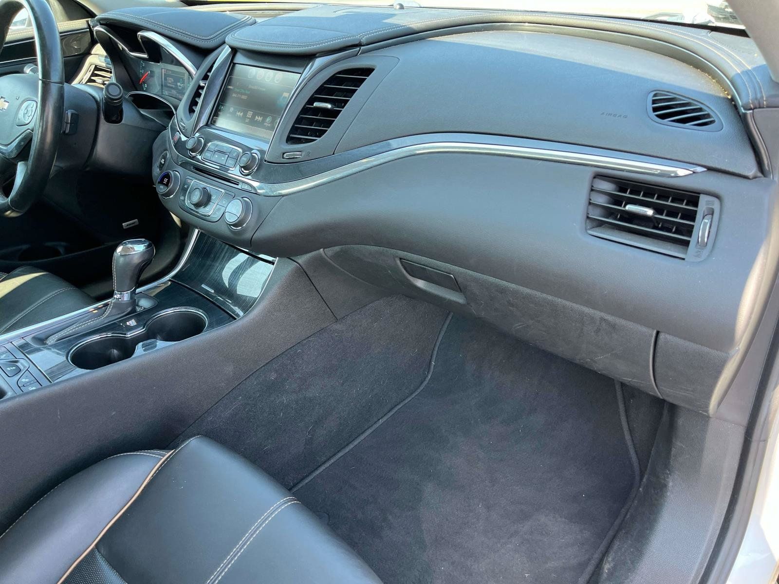 Used 2019 Chevrolet Impala Premier FWD image 23