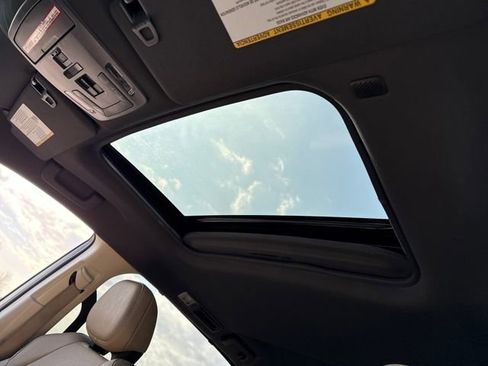 Used 2022 Toyota Sienna XLE image 32