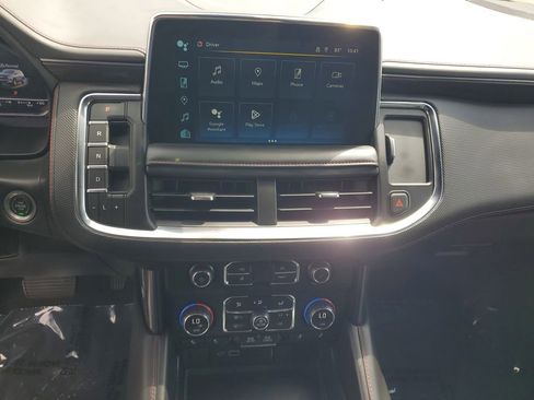 Used 2024 Chevrolet Suburban RST RWD image 15