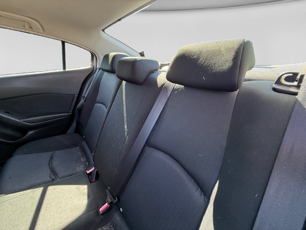 Used 2015 MAZDA MAZDA3 i Sport FWD image 26