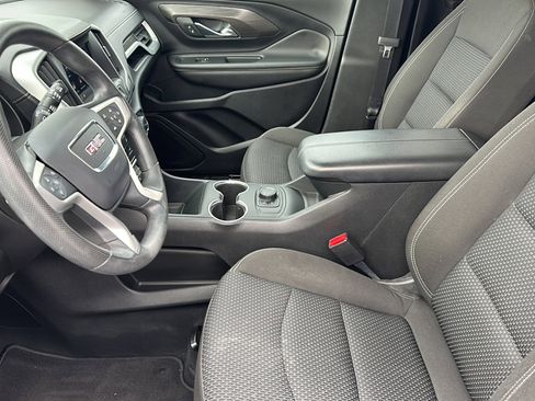 Used 2022 GMC Terrain SLE image 13