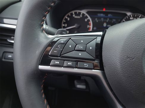 Certified 2023 Nissan Altima 2.5 SR w/ SR Premium Package image 29