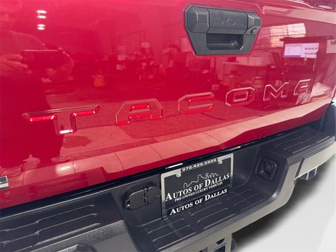 Used 2025 Toyota Tacoma SR image 21