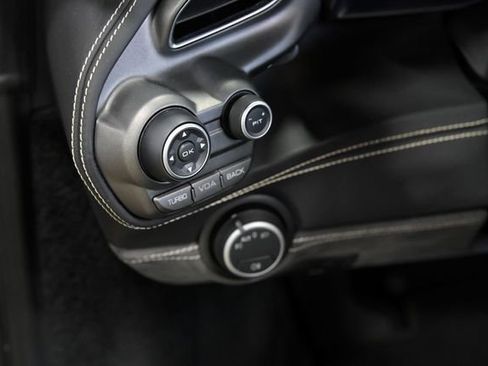 Used 2018 Ferrari 488 Spider image 34