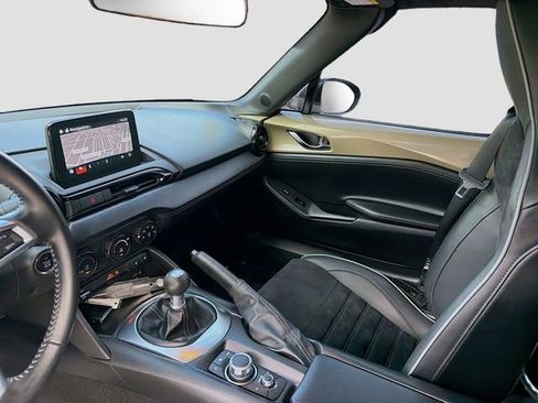 Used 2023 MAZDA MX-5 Miata Club RWD image 21
