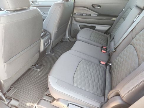 New 2026 Nissan Pathfinder SV image 25