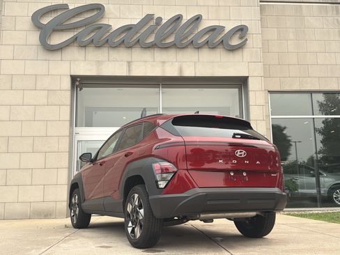 Used 2024 Hyundai Kona SEL w/ Convenience Package AWD/4WD image 8