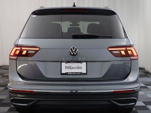 Used 2022 Volkswagen Tiguan S image 16