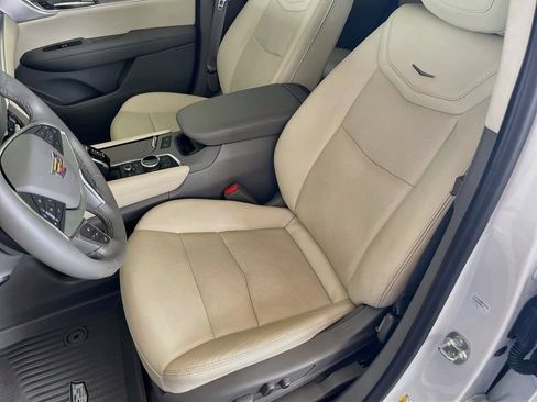 Used 2025 Cadillac XT5 Premium Luxury w/ Technology Package FWD image 22