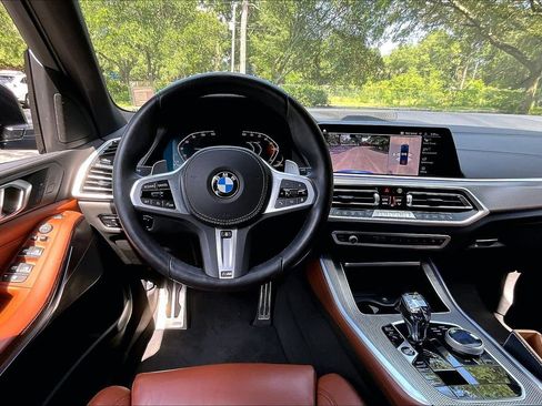 Used 2022 BMW X5 sDrive40i w/ M Sport Package RWD image 8