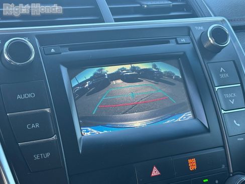 Used 2016 Toyota Camry SE image 21