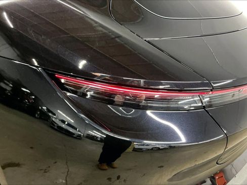 Used 2021 Porsche Taycan 4S image 32